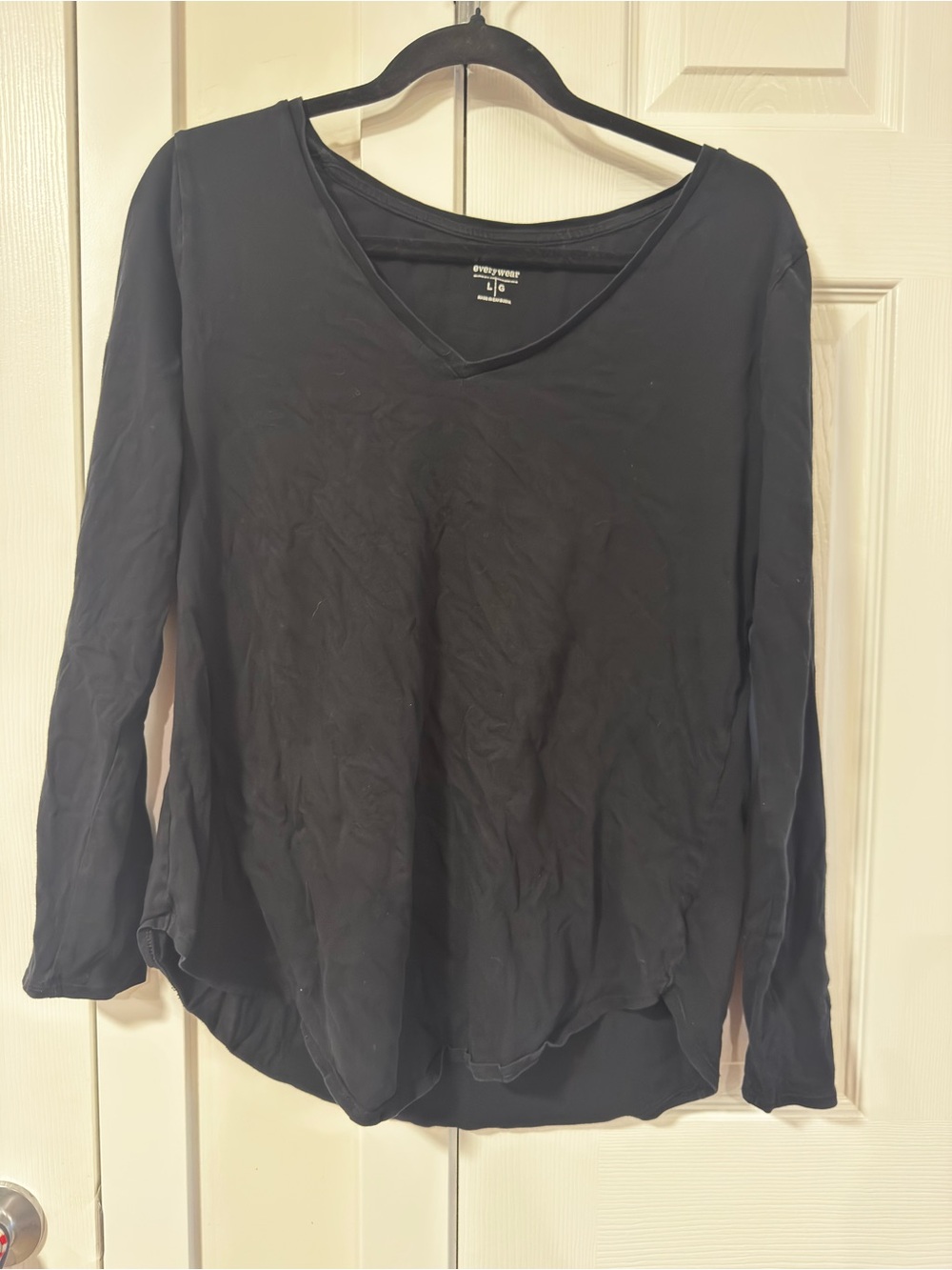 Everyday V-Neck Long Sleeve Top - Black
